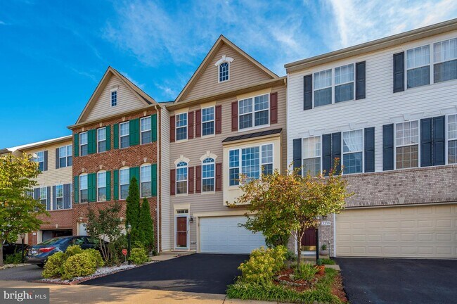 Building Photo - 2257 Henry Watts Loop