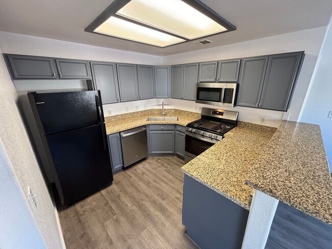 Foto del edificio - 4655 Gold Dust Ave