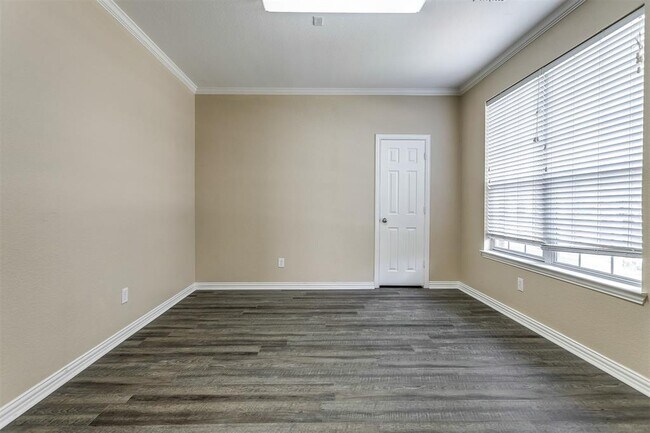 Foto del edificio - 1432 Timber Ridge Dr