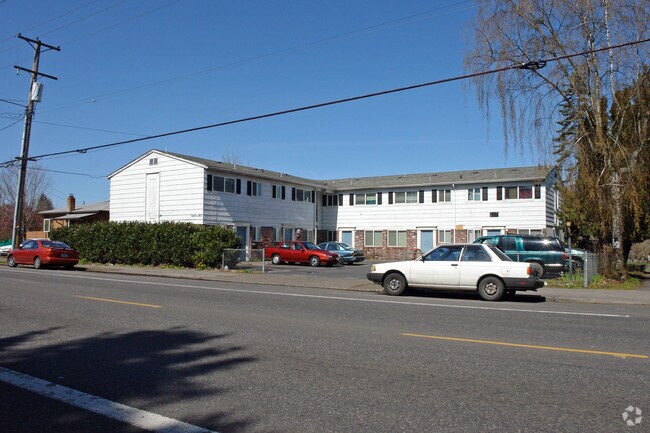 Foto del edificio - 7403-7415 N Fessenden St