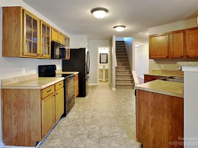 Foto del edificio - 4540 Stone Mountain Dr