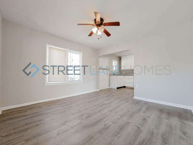 Building Photo - Charming 4 Bedroom in Saint Louis!