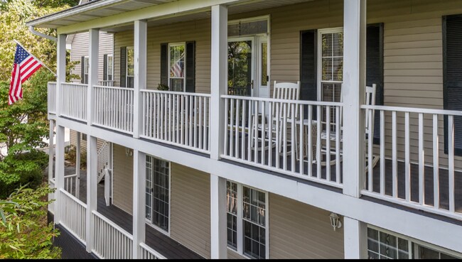 Foto del edificio - 42 Surrey Run