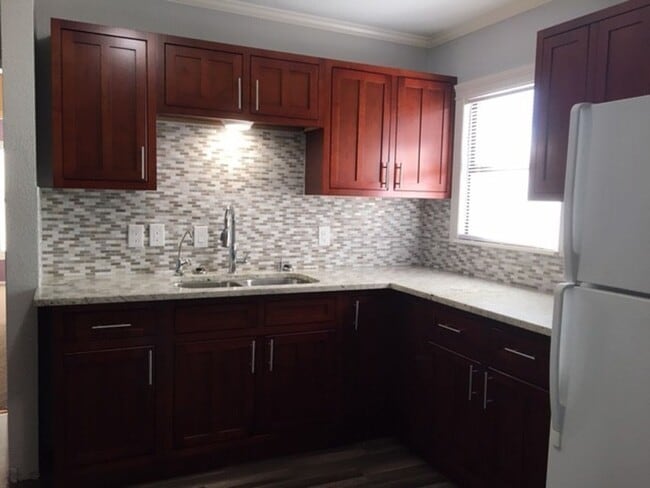 Building Photo - Price Reduction! Refurbished House In Grea...