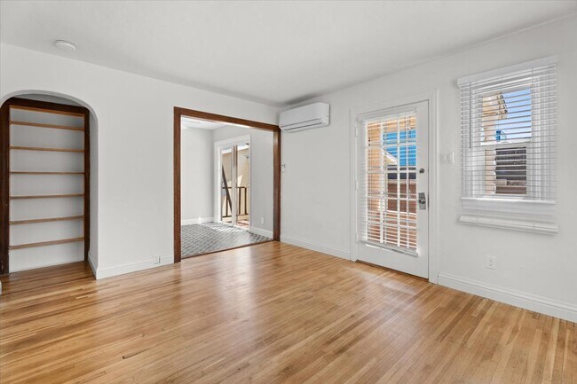 Foto del edificio - 4044 Huron Ave