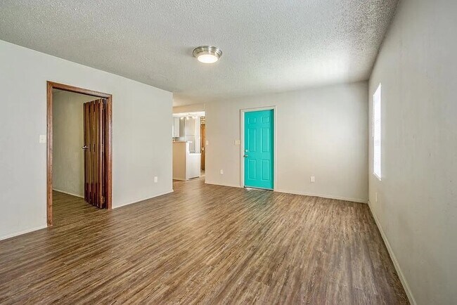 Foto del edificio - 3225 NW 14th St