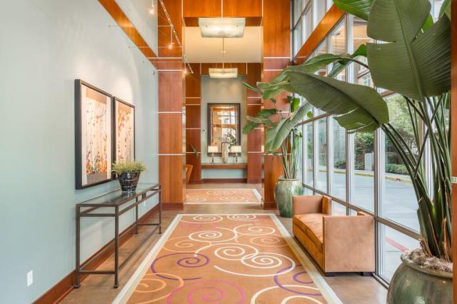 Building Photo - 1 bedroom in Kirkland WA 98033