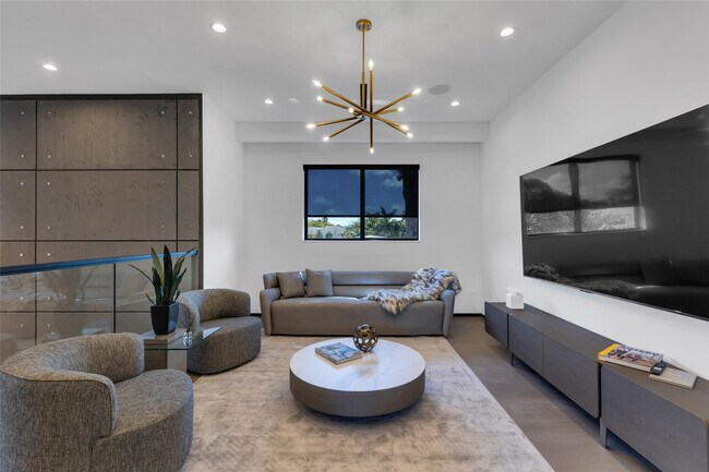 Foto del edificio - 727 NE 17th Way