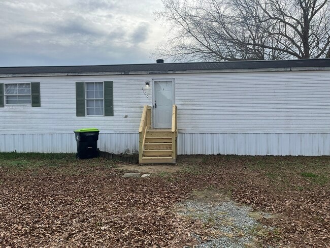 Foto del edificio - 1700 Lizzie Mill Rd