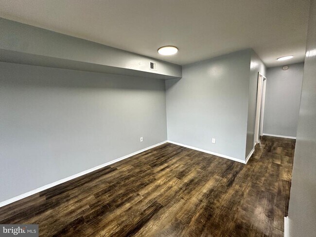 Foto del edificio - 2727 Rhawn St