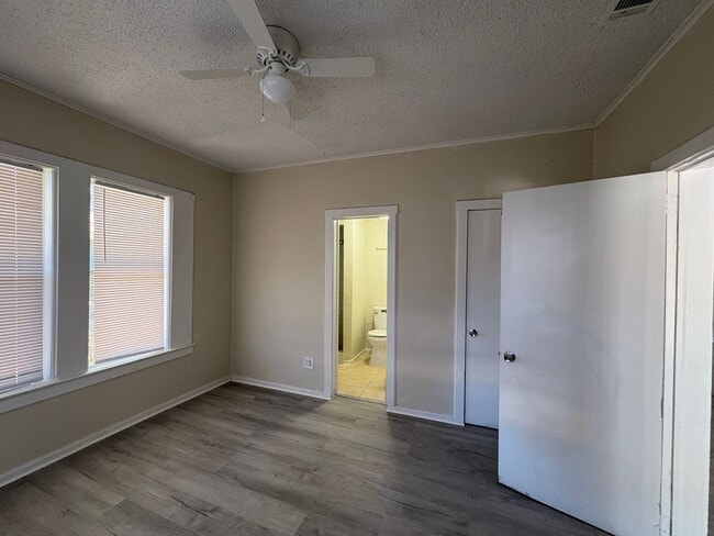 Photo - Single family home 5bed/3bath $1800/month ready now!