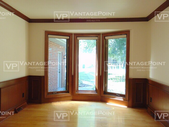 Foto del edificio - 1482 Parkway Dr