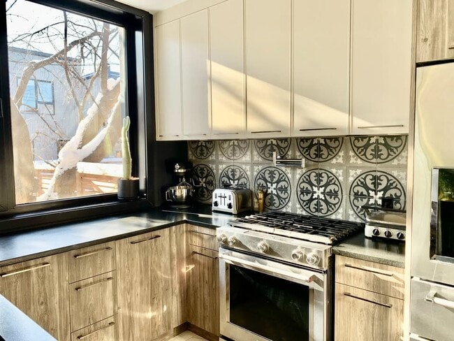 Kitchen - 7930 Rue Boyer