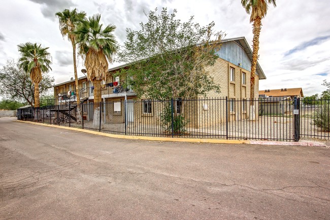Building Photo - Vogel Apartments