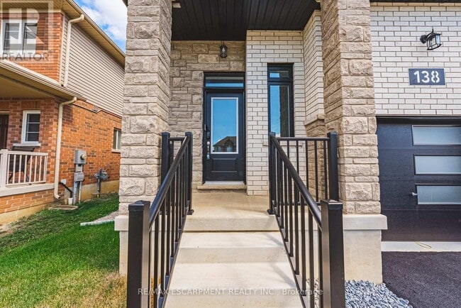 Building Photo - 138 Lormont Blvd