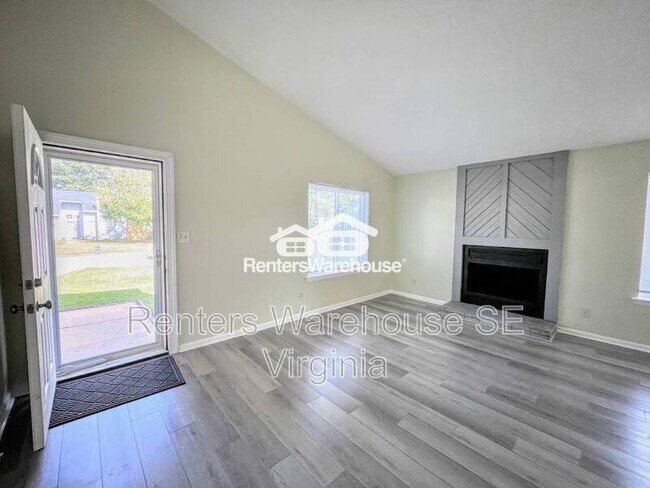 Building Photo - 5705 Earnhardt St