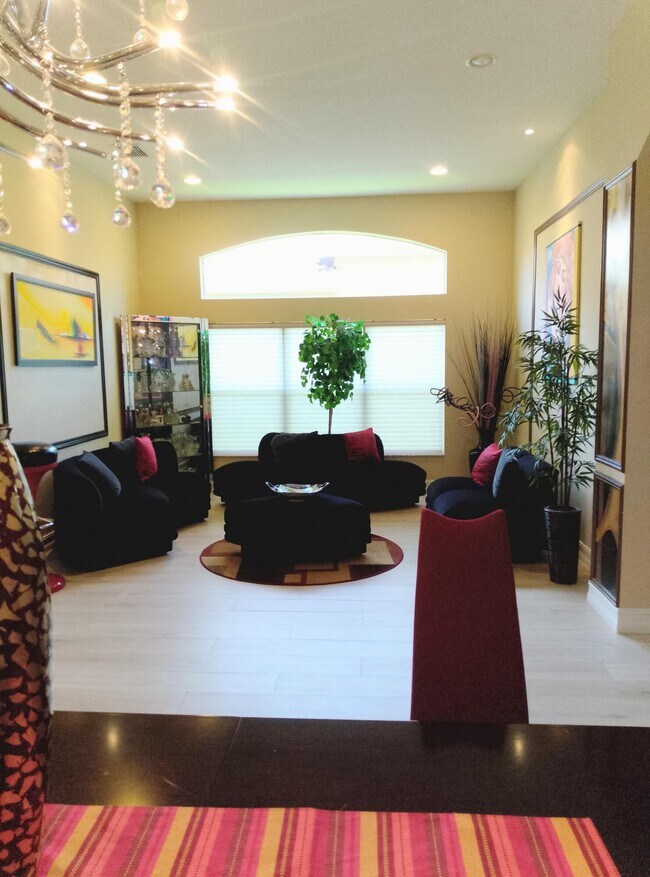 Foto del edificio - 10680 Richfield Way