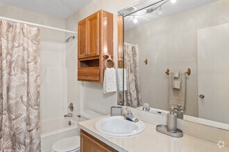 2BR, 2BA - 1040SF - Bathroom - Taylor Creek Condominiums