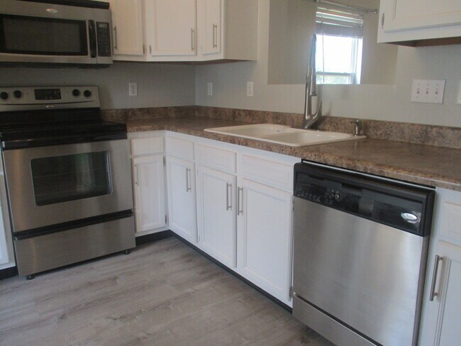 Foto del edificio - Updated 3 Bed 2 Bath Ranch!