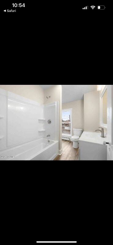 Foto del edificio - 148 Bloom St