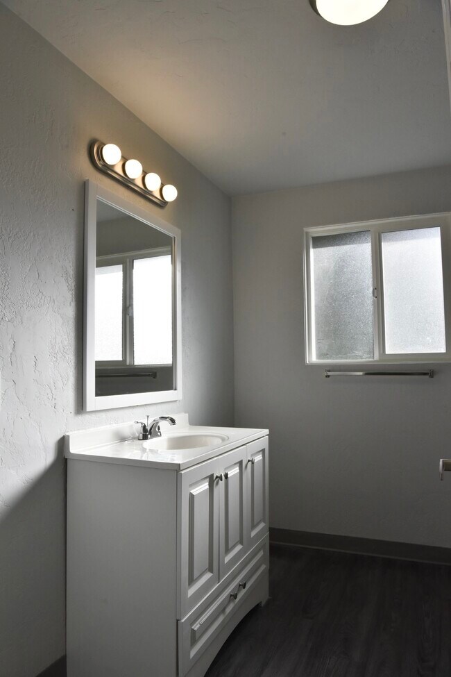 Pacific Village Apartments Apartments in Springfield, OR