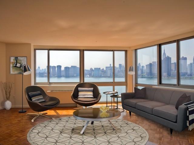 Foto principal - 2 bedroom in Queens NY 11109