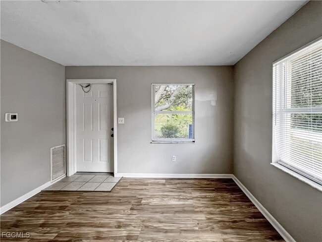 Building Photo - 13037 First St