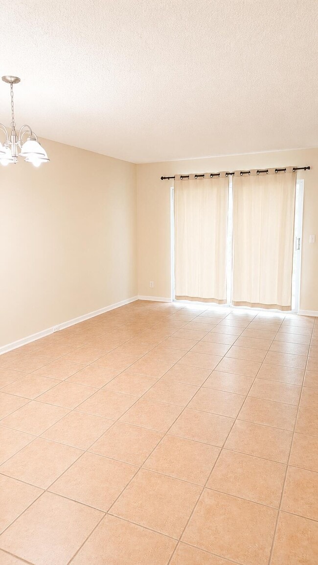 Building Photo - 13001 SW 11th Ct