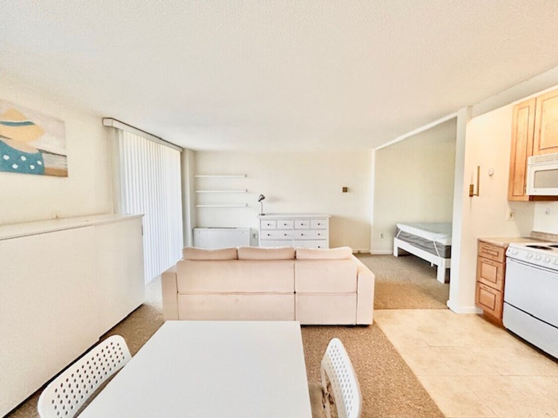 Foto principal - Convenient, beautiful, fully furnished and...