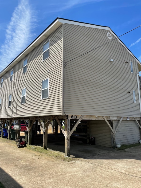 613 W Ocean View Ave, Norfolk, VA 23503 Room for Rent in Norfolk, VA
