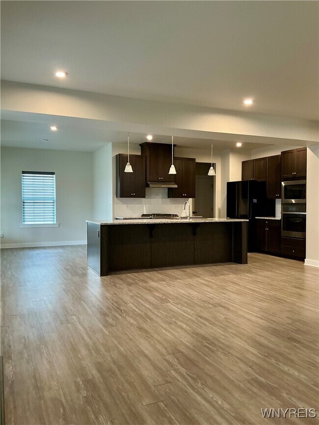 Foto del edificio - 91 Sierra Dr