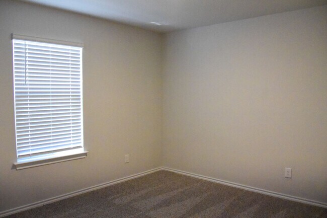Building Photo - Beautiful 4/2/2 be the FIRST occupant!