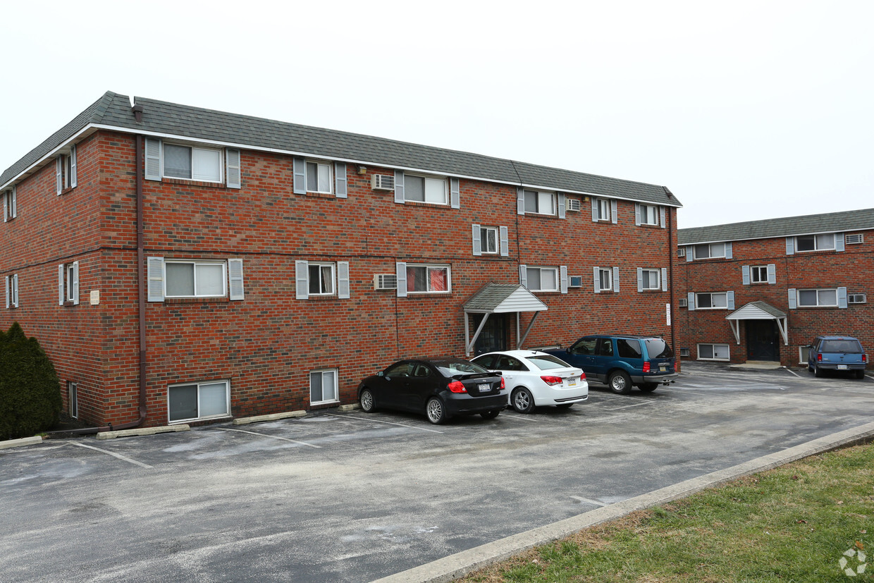 Foto principal - Maple Court Apartments