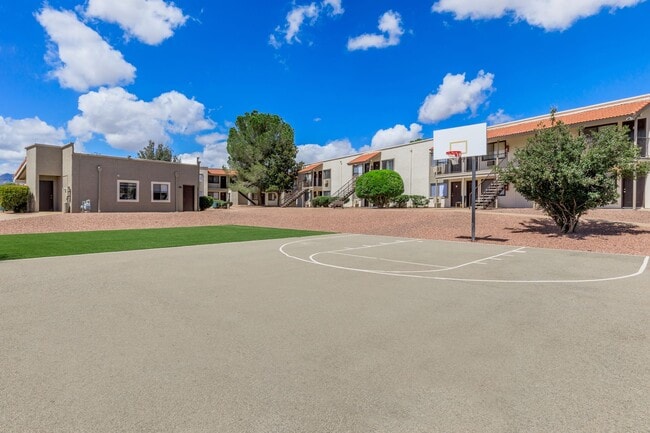 Building Photo - Falcon Court Apartments