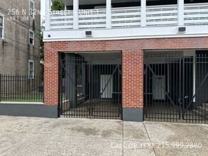 Building Photo - 256 N 32nd St