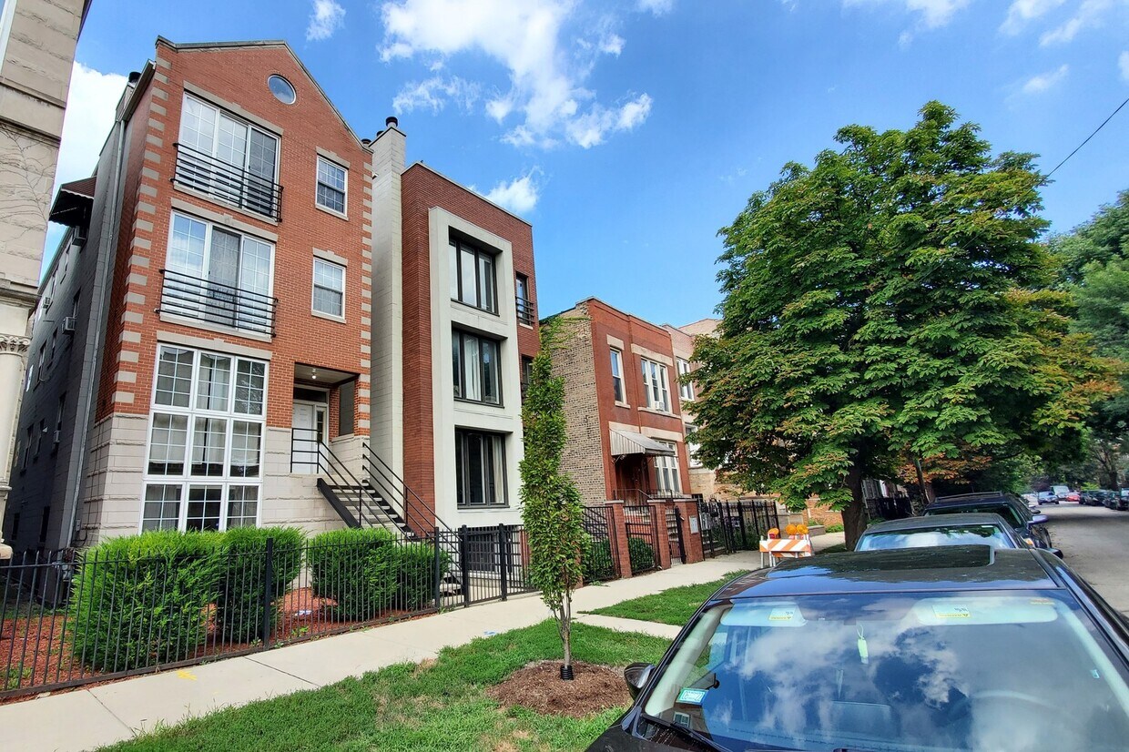 Foto del edificio - 2554 W Walton St