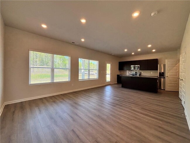Building Photo - 101 Lavender Cir