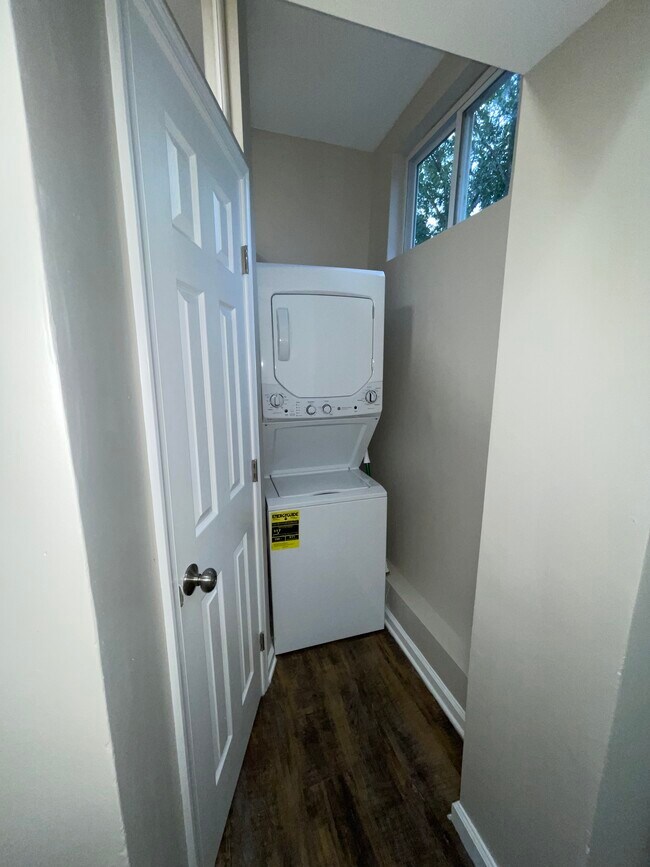 Foto del edificio - 2507 Fairlawn Ave SE