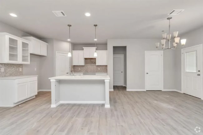 Building Photo - 7950 Fijian Cypress Dr