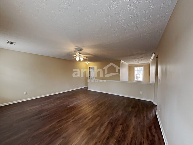 Building Photo - 3425 Cascade Falls Drive