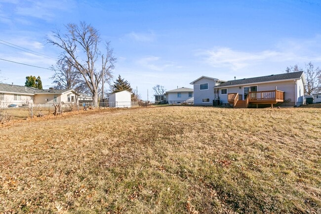 Building Photo - Beautifully Renovated 4-Bedroom Home