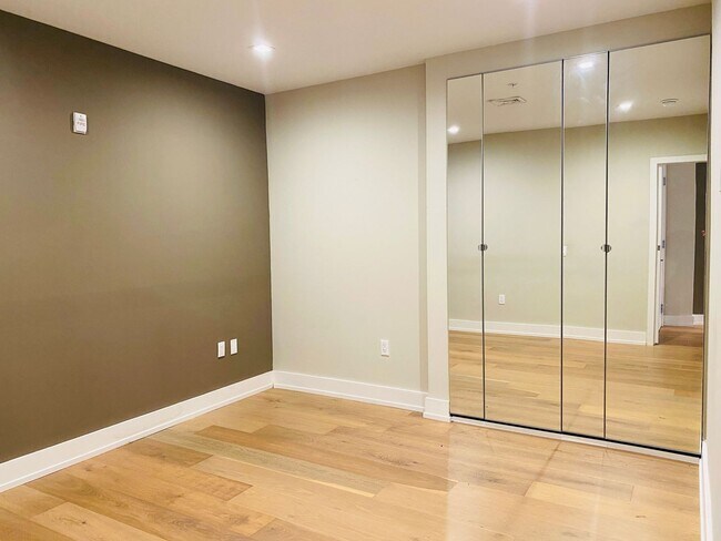 Foto del interior - 4525 Walnut Associates LP