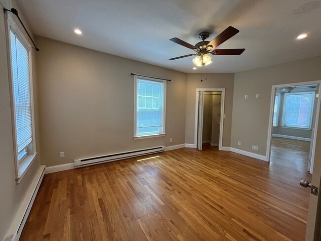 Building Photo - 2 Woodville Park