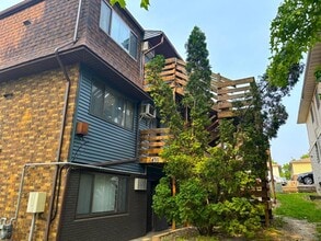 Building Photo - 430 S Van Buren St