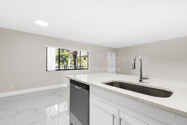Foto del edificio - 712 Meadows Cir