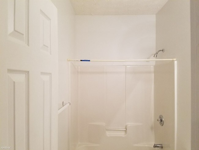 Building Photo - 410 Burdett Ridge Ct