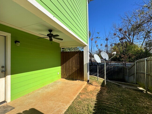 Foto del edificio - 2311 Airline