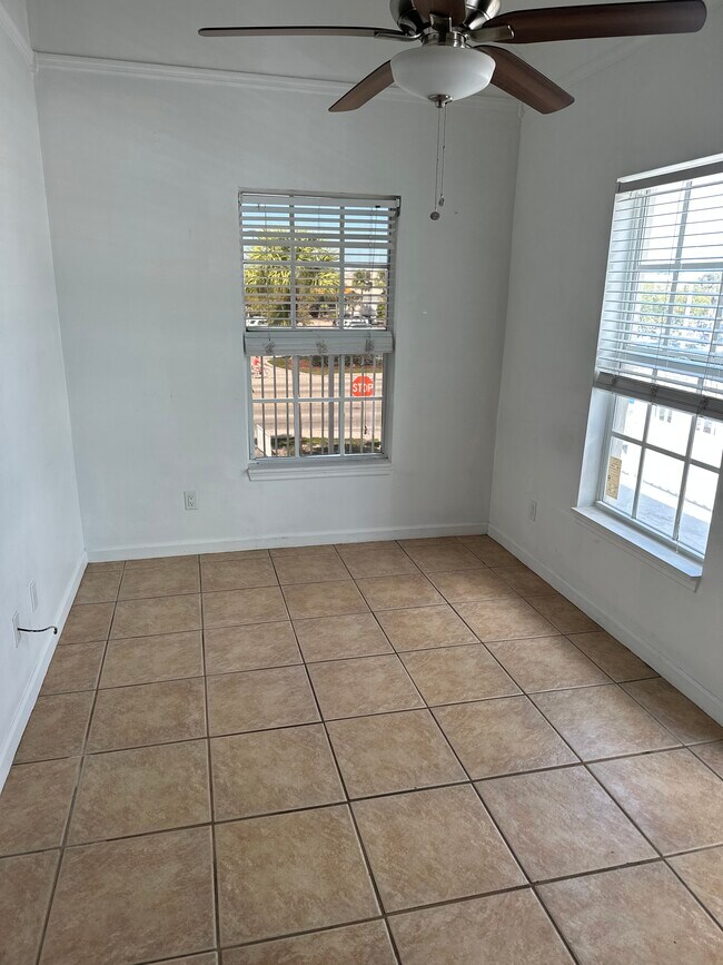Foto del edificio - 2816 N Roosevelt Blvd