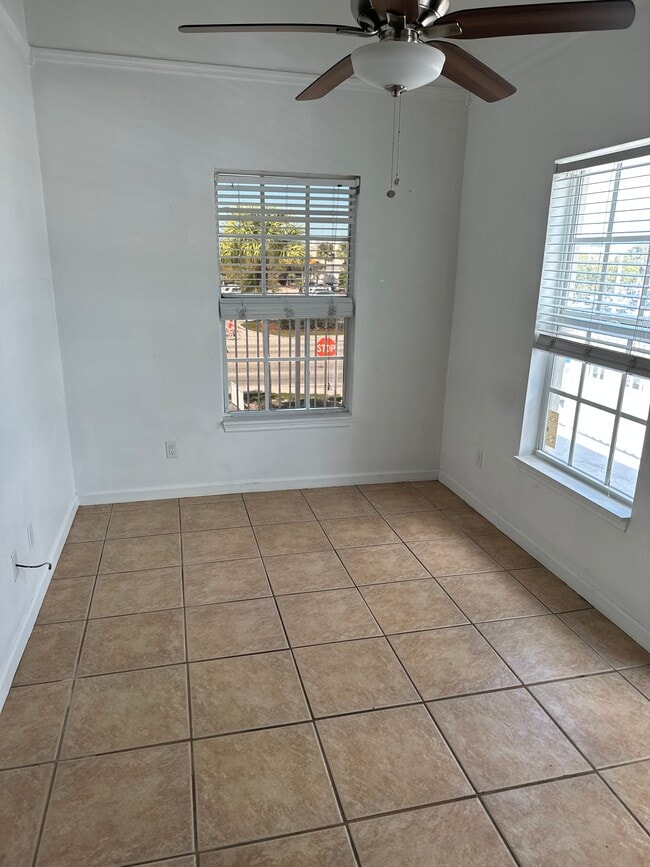 Building Photo - 2816 N Roosevelt Blvd