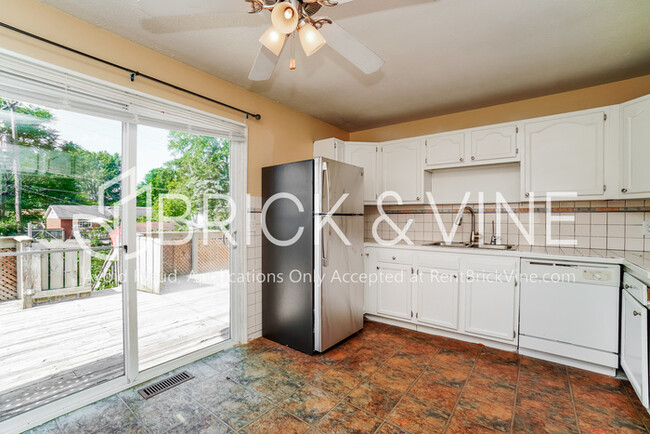 Building Photo - 5135 Hatfield Dr